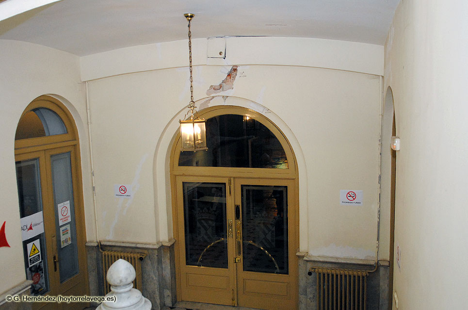 El equipo de gobierno asegura que si hubiera “el más mínimo indicio de riesgo” se procedería a desalojar el Palacio Municipal AytoDesperfectos04