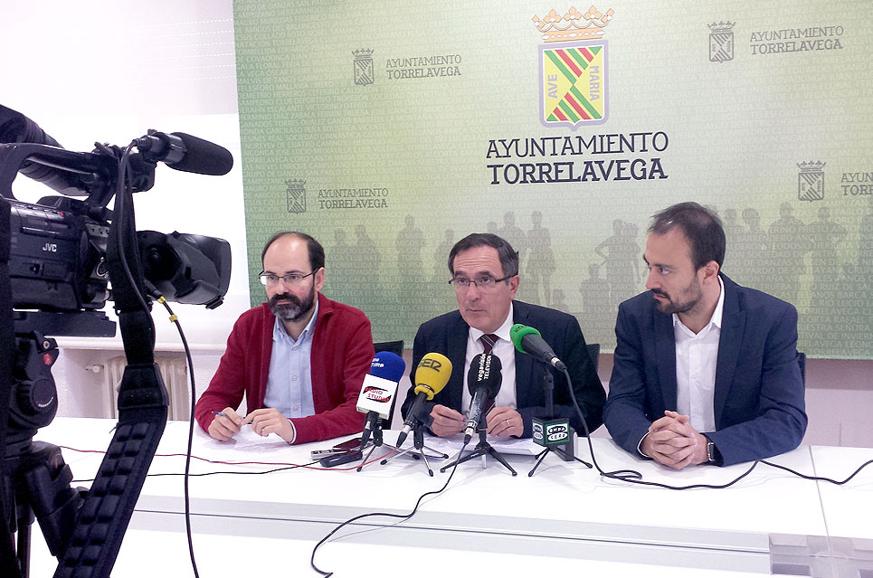 El Ayuntamiento de Torrelavega recurrirá la sentencia que le condenó a pagar a los trabajadores temporales igual que los fijos ViaderoEstradaUrraca02