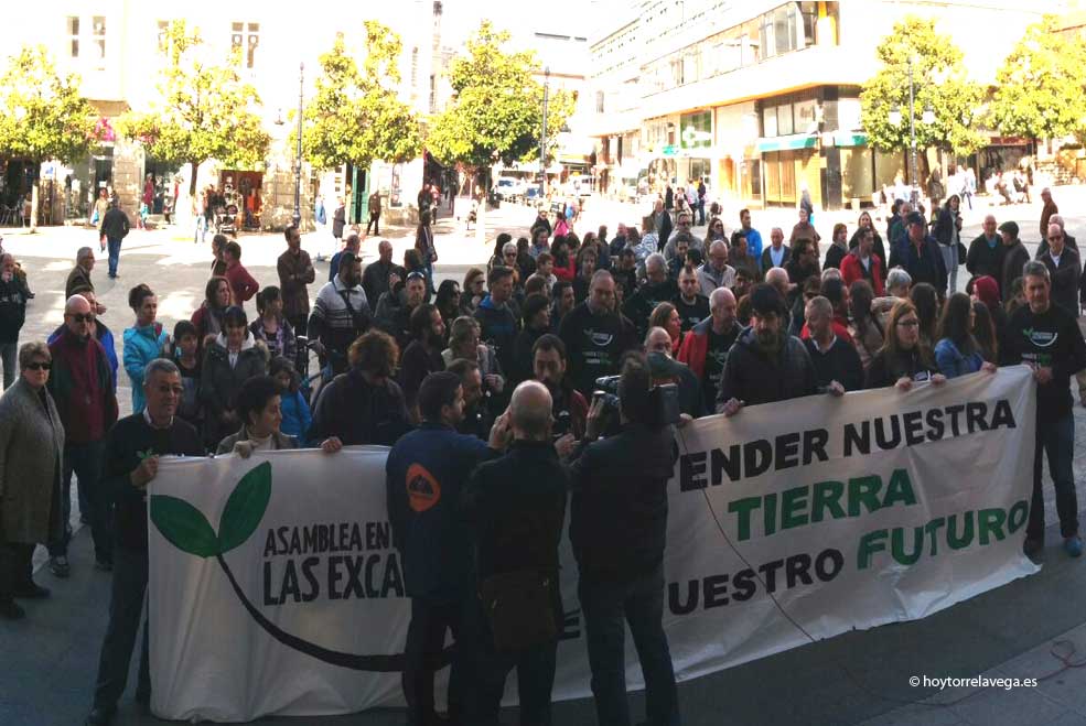 La Asamblea en Defensa de las Excavadas lleva al pleno su protesta contra el proyecto del parque empresarial AsambleaExcavadasConcenabri