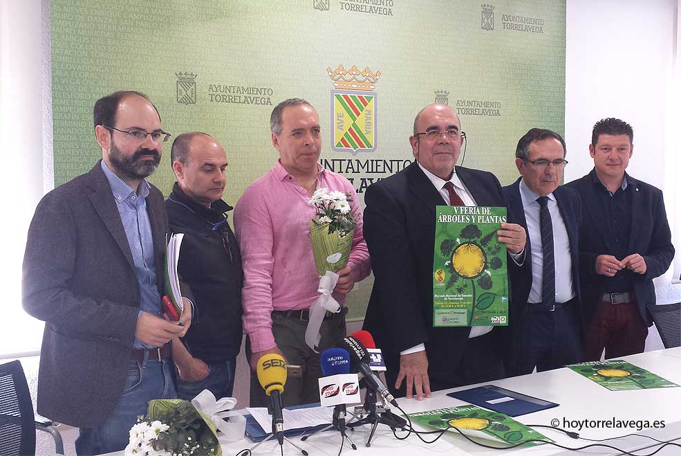 Profesionales y aficionados a la jardinería, la floricultura y la horticultura tienen una cita en la V Feria de Árboles y Plantas FeriaPlantas2016Presentacio
