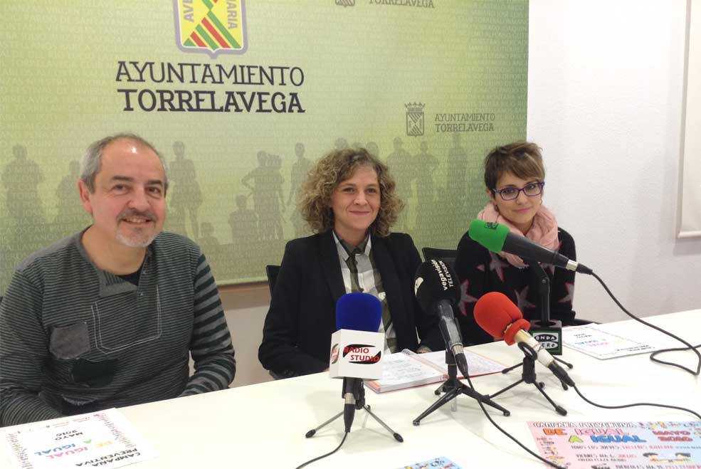 La campaña preventiva “De igual a igual” se desarrollará en Torrelavega del 5 al 28 de mayo PSOEPortillaCampanaIgualdad