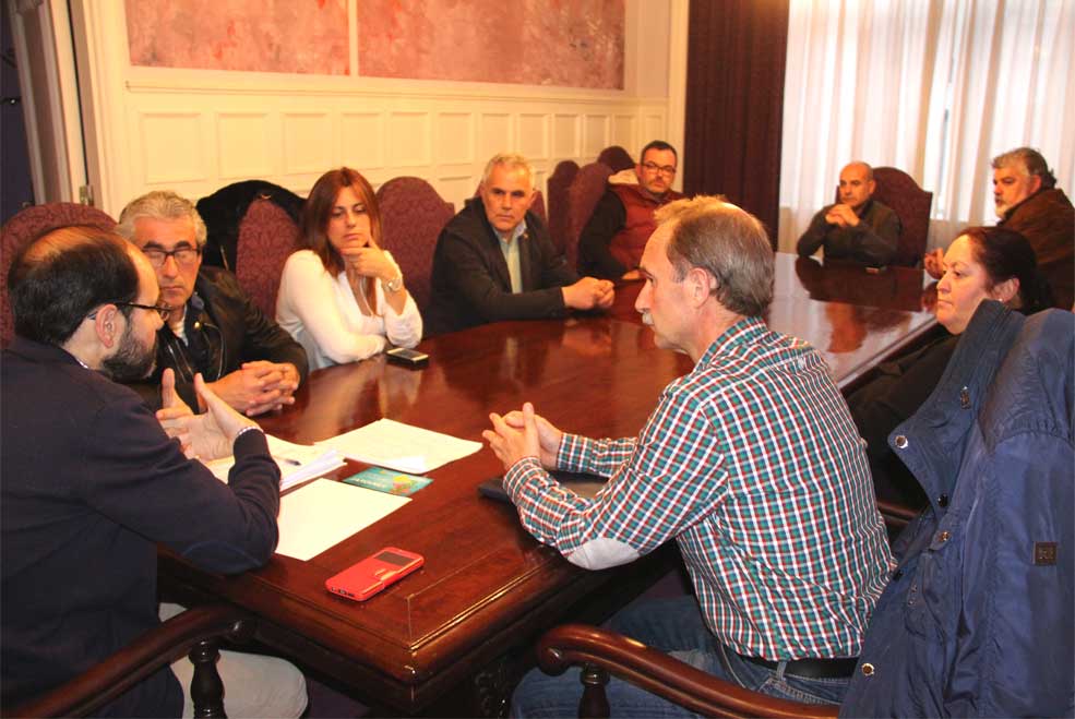 Presentado a los floristas locales el I Concurso de Jardines Ciudad de Torrelavega PSOEUrracaFloristas
