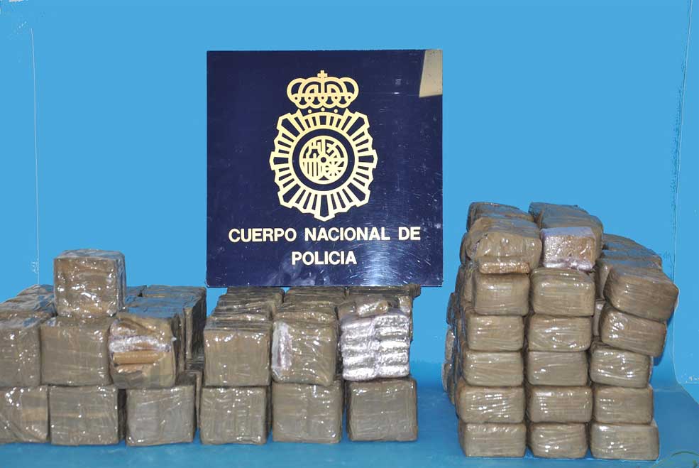 La policía detiene en un control rutinario en Barreda a un hombre de 62 años que trasportaba 100 kilos de hachís PoliciaHachisBarreda