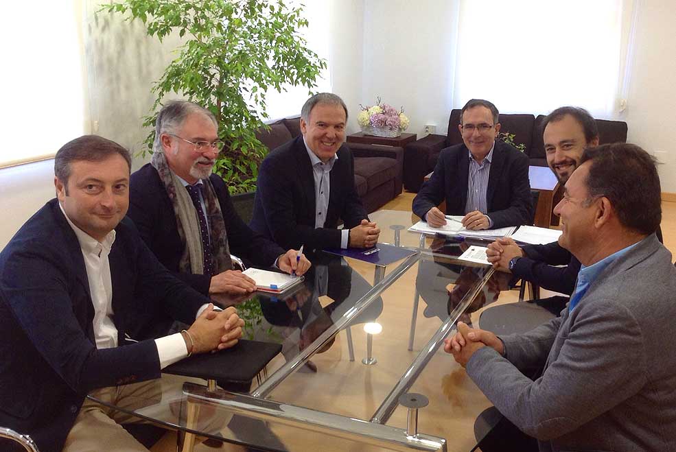 La CEOE trasladará a su grupo de trabajo sobre la Mesa del Besaya el proyecto del parque de Las Excavadas ViaderoEstradaCEOE