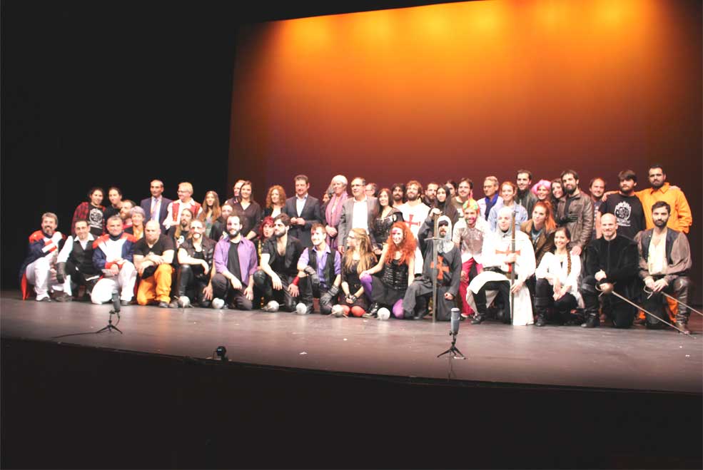 El Teatro Municipal Concha Espina acogió la 1ª Copa de España de Esgrima Artística Esgrima2016