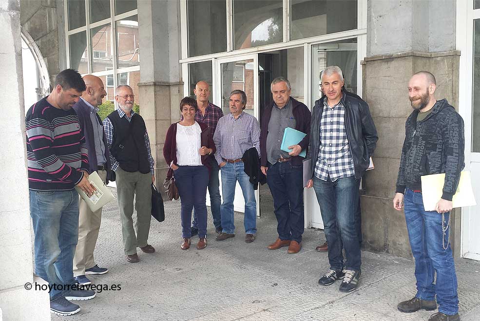 Sniace se compromete indemnizar y contratar de nuevo a toda la plantilla, pero solo habrá reversión del despido para los prejubilables SniaceReunion240516