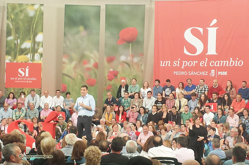 Pedro Sánchez (PSOE) compromete que Torrelavega será zona de reindustrialización preferente si él es presidente PSOESanchezMitin010516