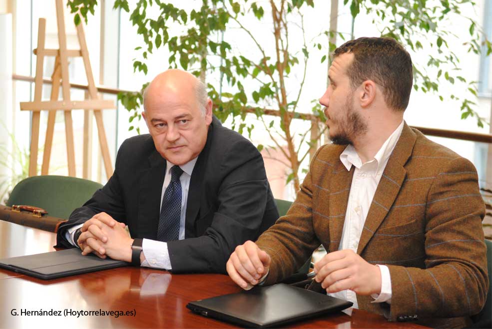 Mezquita reconoce que la labor de “casi todos” los sindicatos ha sido “fundamental” para la reapertura de Sniace SniaceMezquitaAcuerdo2016