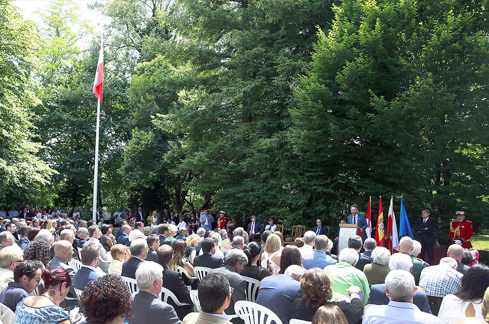 DiaInstituciones201601