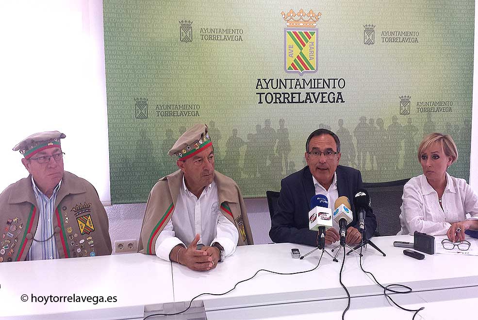 Alfonso Ussia será nombrado cofrade de honor en el marco de la III Feria del Hojaldre de Torrelavega FeriaHojaldre2016Presentaci