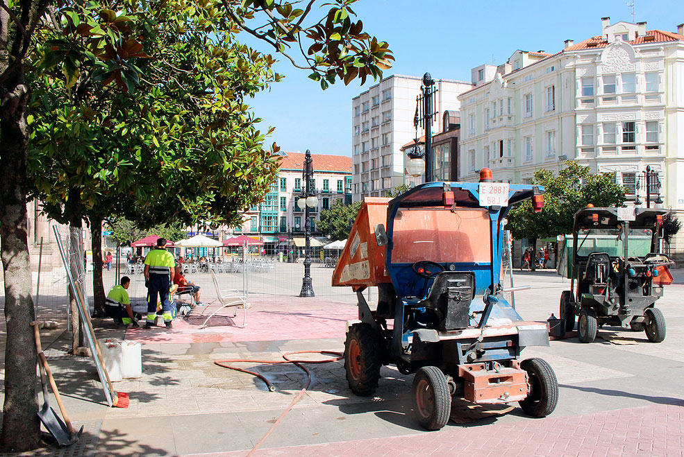 Renovación del pavimento del Bulevar Demetrio Herrero levantado por las raíces de los árboles BulevarPavimento