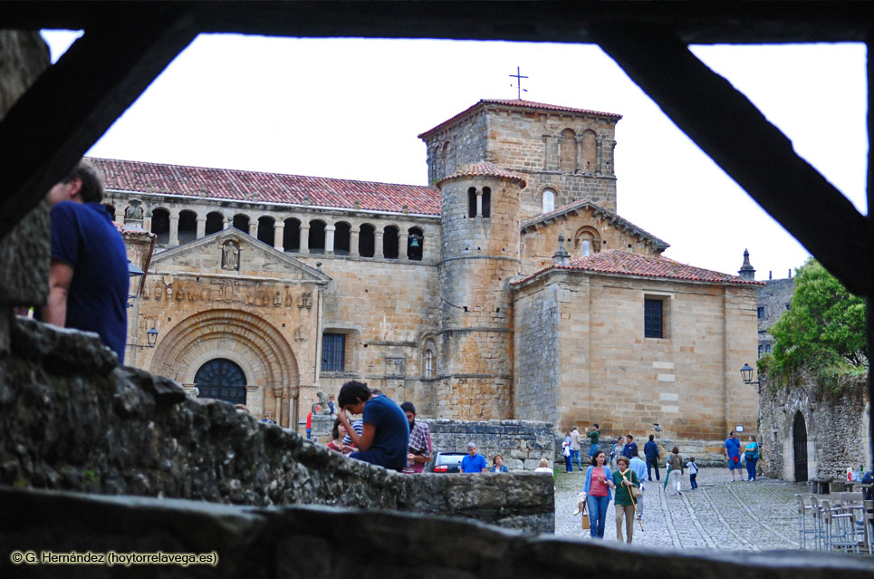 SantillanaColegiata03
