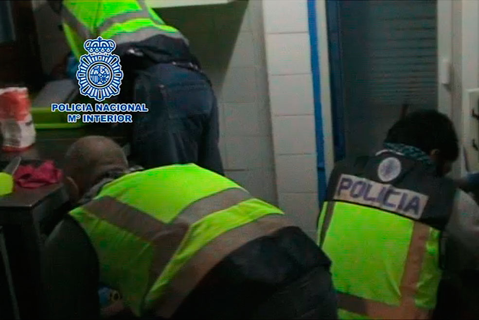 PoliciaDetencionFarmaceutico01