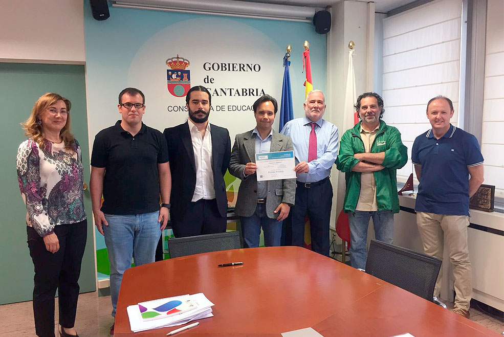 Ruiz felicita a los alumnos del IES Zapatón ganadores del concurso nacional de Siemens a la innovación industrial RamonRuizZapaton