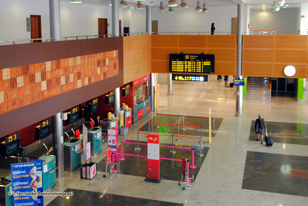 AeropuertoSeveBallesteros04