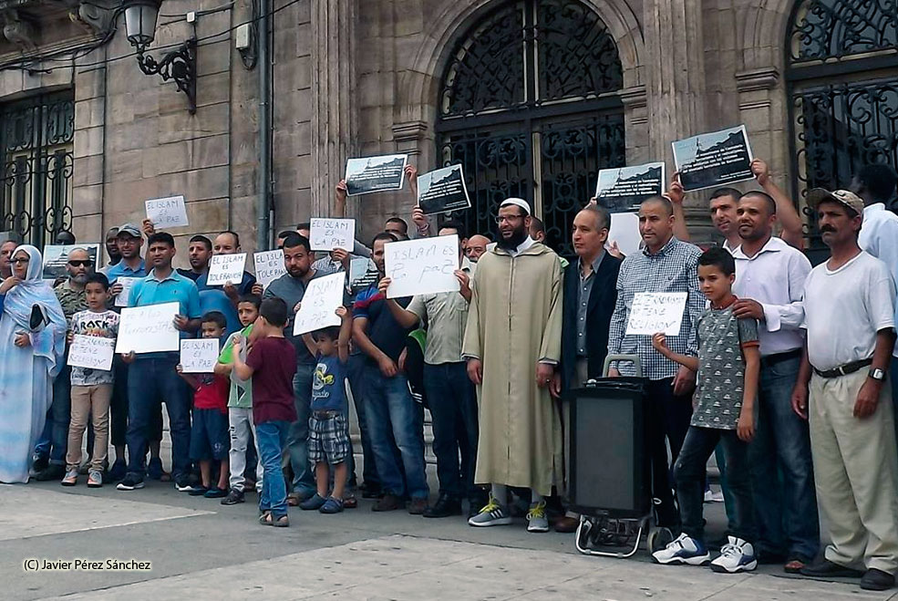 ConcentracionMusulmanesAtentados01