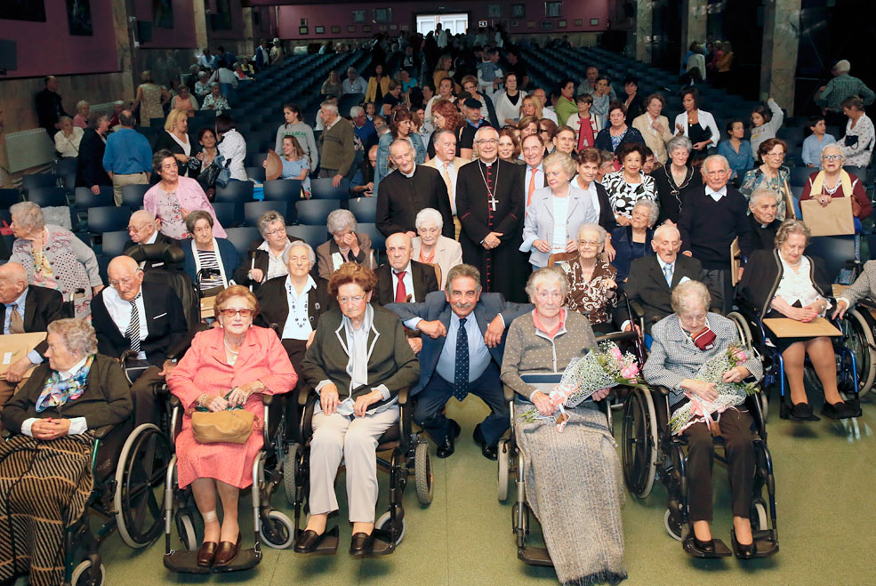 RevillaDiaMayoresAsilo