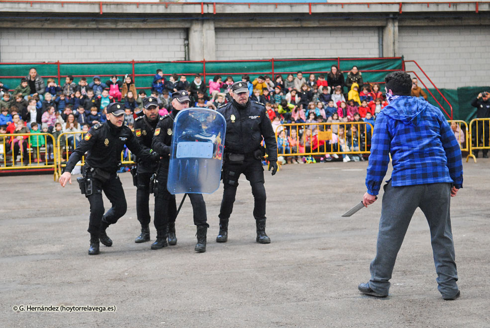 PoliciaNacionalExhibicion