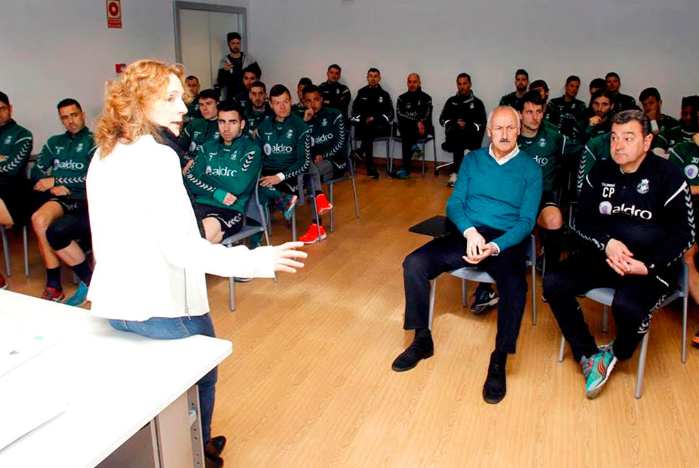 RacingCampanaAcosoEscolar