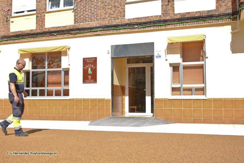 EscuelaAnjanaExterior