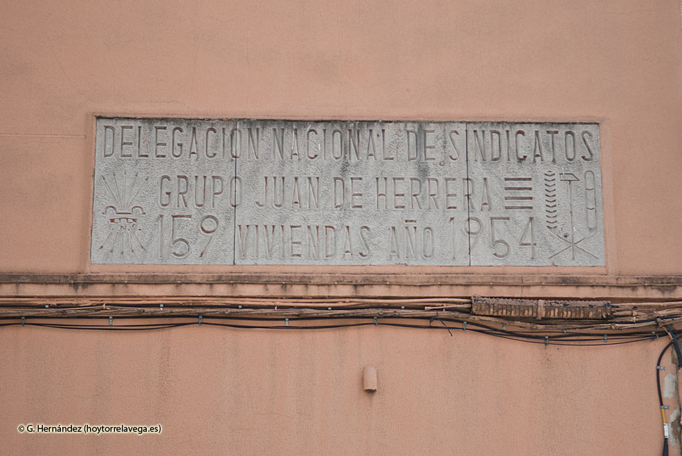 Los edificios con simbología franquista no podrán optar a subvenciones municipales o regionales PlacasFranquistas