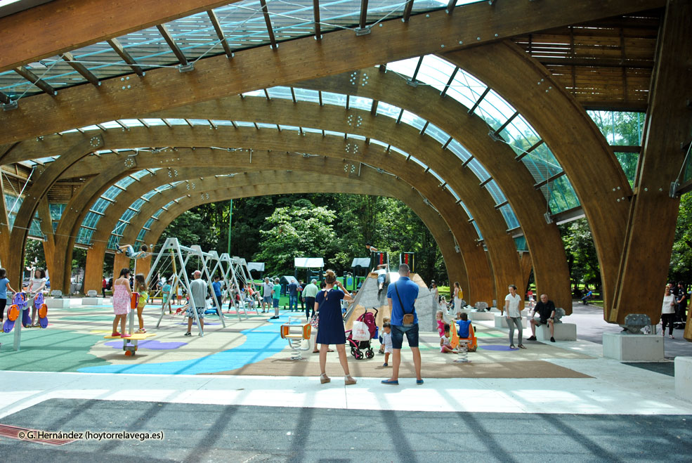 ParqueManuelBarquinCubiertaNinos
