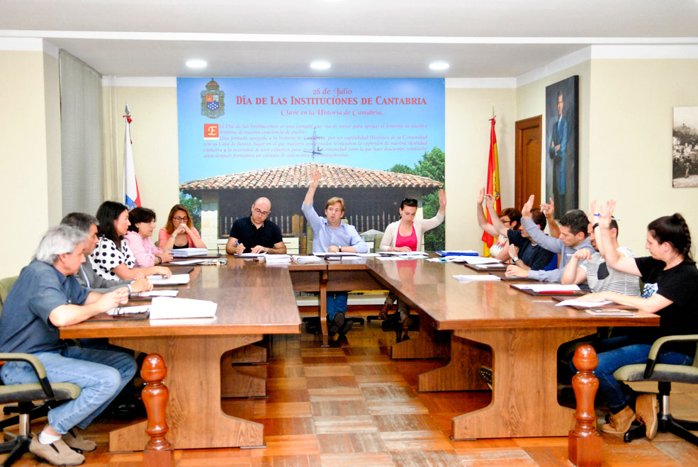 La gestión económica aplicada esta legislatura ha reducido un 50% la deuda del Ayuntamiento de Reocín ReocinPleno02072018