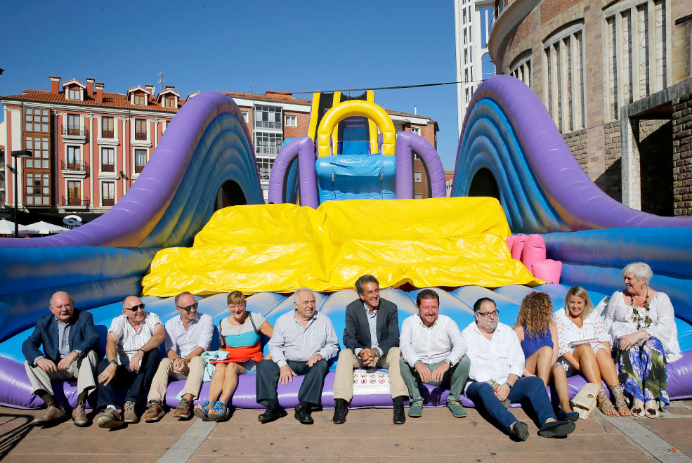 TorrelavegaSeDivierteMartin