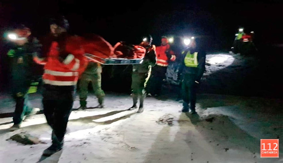 Los 25 senderistas gallegos fueron rescatados en la zona de Palombera con una sensación térmica de 12 grados bajo cero 112RescateSenderistasLaConcilla