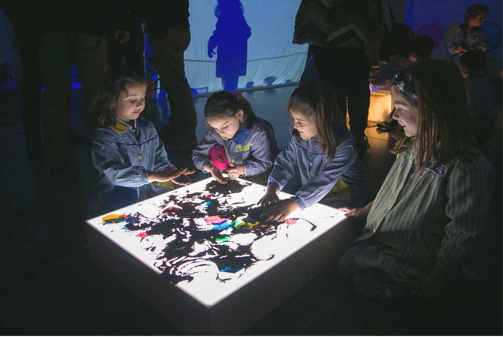 El colegio El Salvador es uno de los primeros centros educativos cántabros con iluminación 100% LED ColegioElSalvadorAulaLuz