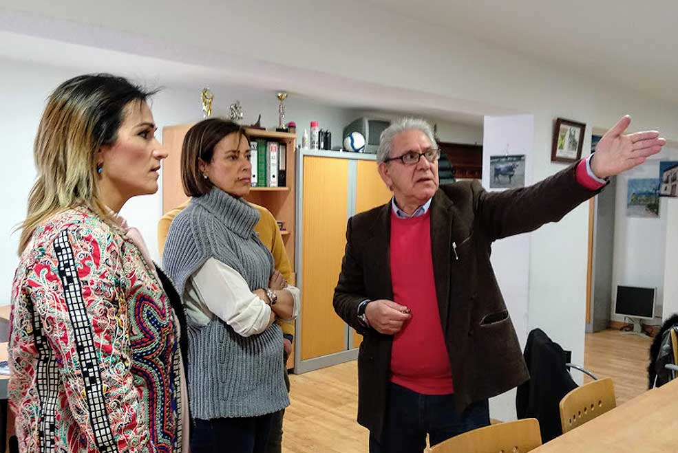 #Elecciones La candidata del PP afirma que La Inmobiliaria “es una de las zonas más marginales de Torrelavega” PPMartaAsociacionInmobiliari