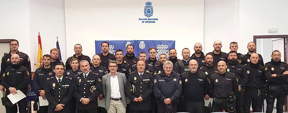 Agentes de la Policía Local participan en un curso sobre actuaciones de entradas en inmuebles Policiacursoentradainmueble