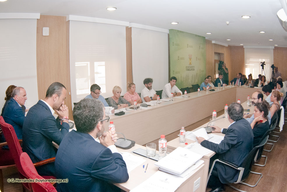 Torrelavega comienza la legislatura con caras nuevas en más de la mitad de la Corporación PlenoJunio2019