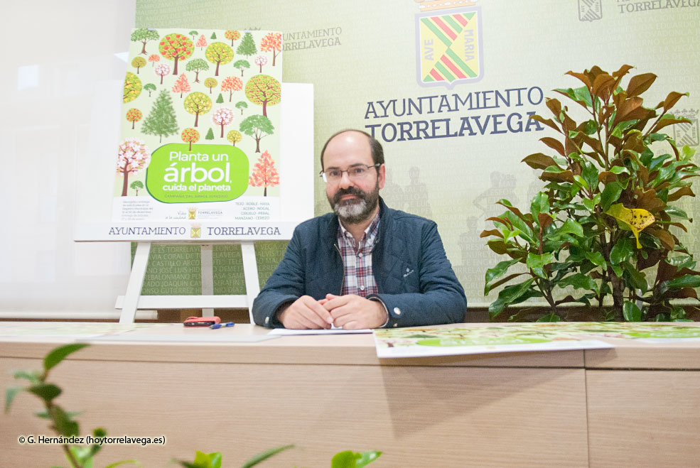 PSOEUrracaCampanaArbol2019