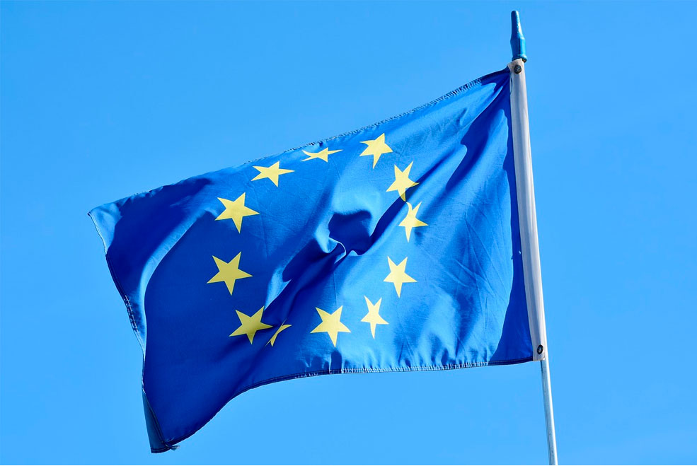 Cantabria y las regiones europeas piden mecanismos de actuación frente a pandemias BanderaEuropea