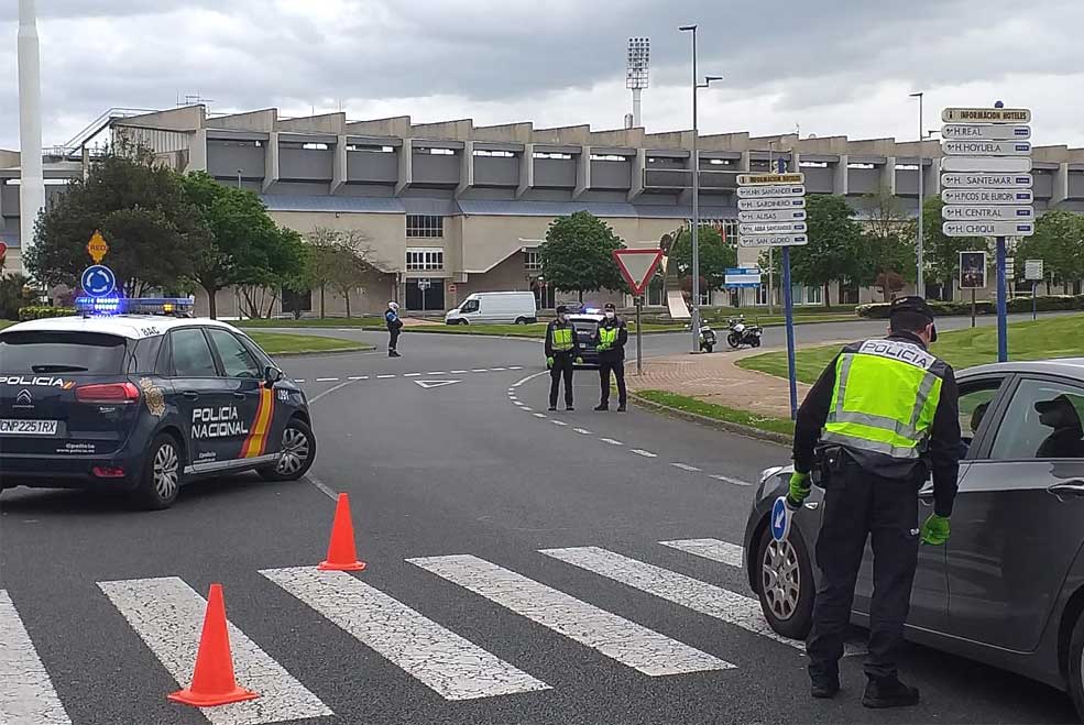 Más controles para evitar desplazamientos a segundas residencias en el puente PoliciaControlS20