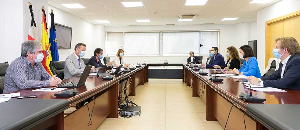 El Gobierno da recomendaciones para la apertura segura de playas, pero deciden los ayuntamientos AperturaPlayasReunion