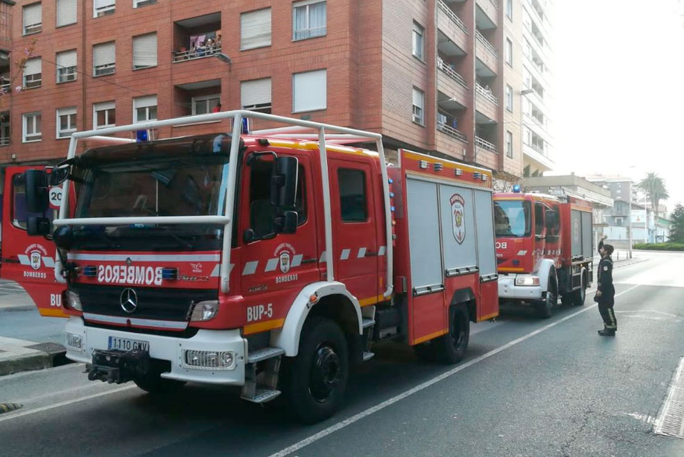 Más de 400 niños han sido felicitados por Bomberos, Policía Local y Protección Civil durante el estado de alarma BomberosCumpleanos