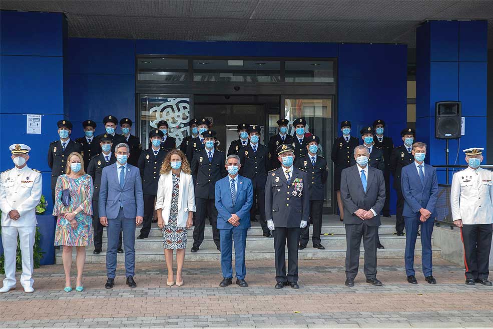 Revilla considera fundamental a la policía para velar por el cumplimiento de las normas y evitar un retroceso sanitario PoliciaPromocion2020