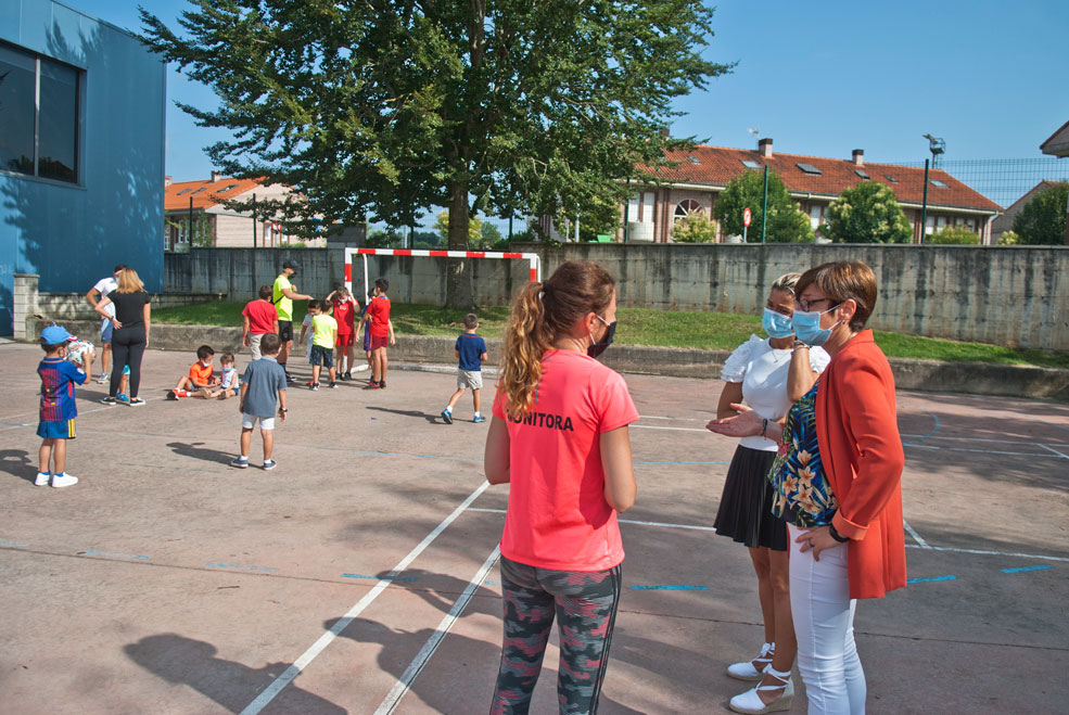 Un centenar de niños y niñas participan en el Campamento de Verano Reocín 2020 ReocinVisitaCampusVerano