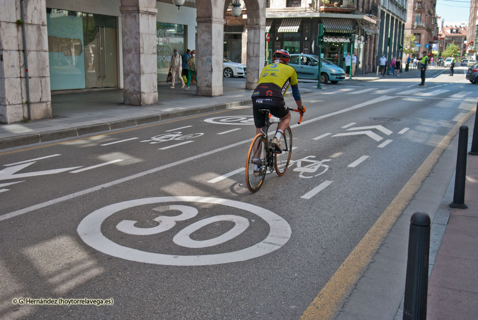 CiclistaCarrilSeguro