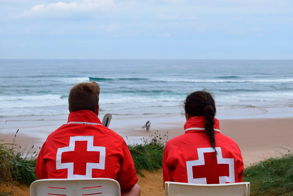 Cruz Roja Cantabria duplicó los rescates en las playas de Piélagos este verano CruzRojaPlayas04