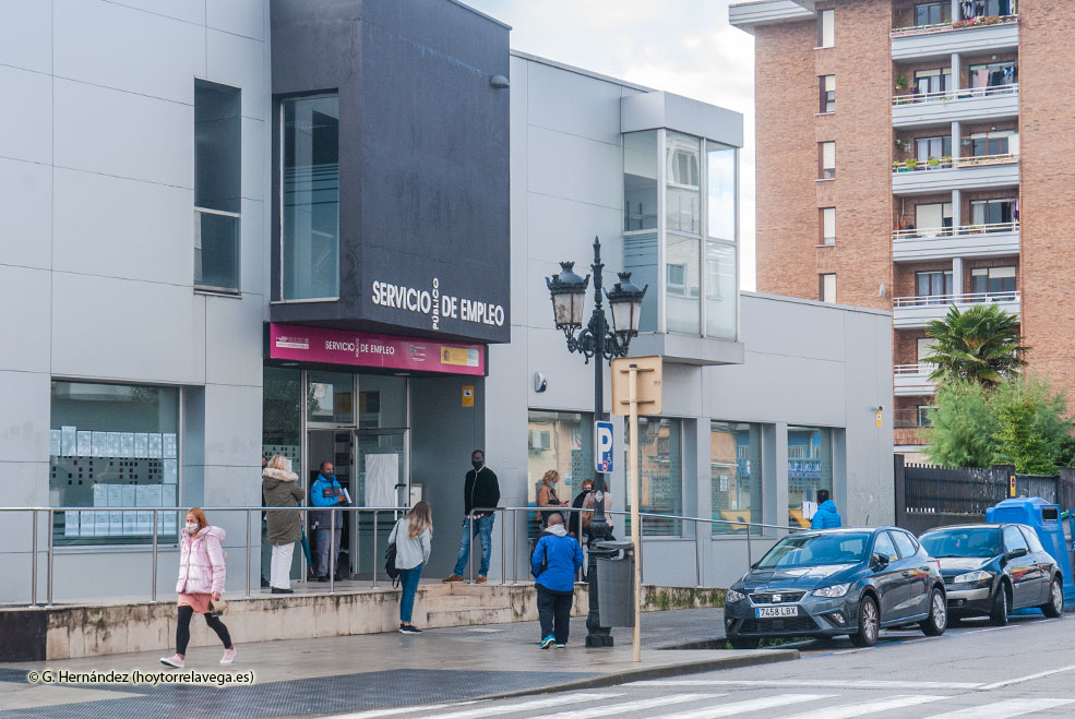 Más de 4.100 cántabros podrán beneficiarse del subsidio para quienes hayan agotado el desempleo Inem04