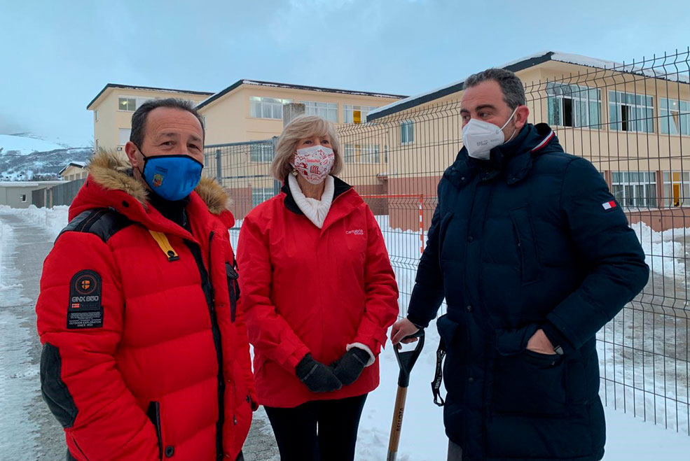 Los estudiantes cántabros vuelven a las aulas en una jornada sin incidencias LomboIIESMontesclaros