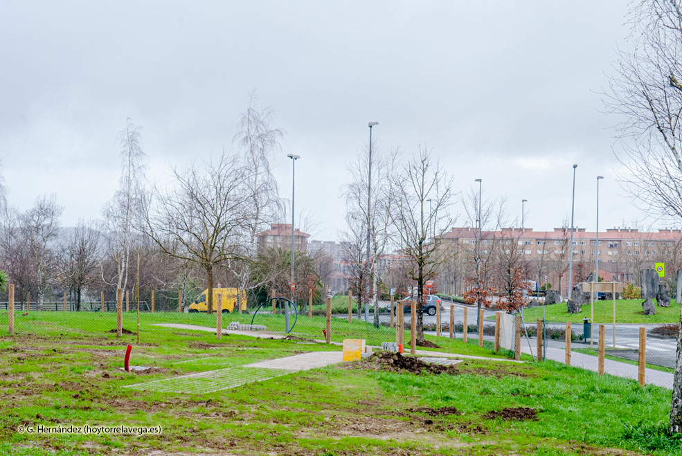 ParquePerrosRotondaPiedras02
