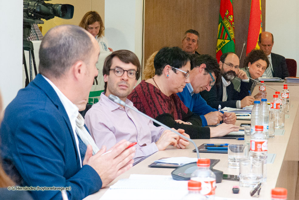 Ciudadanos dice que la concejal de Educación “carece de ideas propias” y “desecha” las de los demás PlenoCiudadanosVelez