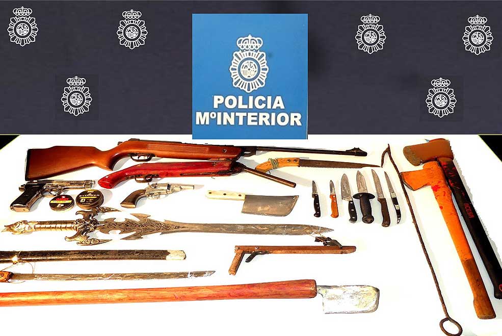 Detenido en Torres por agredir a su padre con un cuchillo y guardar un arsenal de armas PoliciaArsenalDetenidoTorre