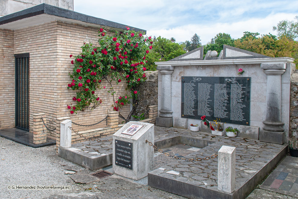 Acto para conmemorar el 90 aniversario de la proclamación de la II República GeloriaMonumentoRepublica