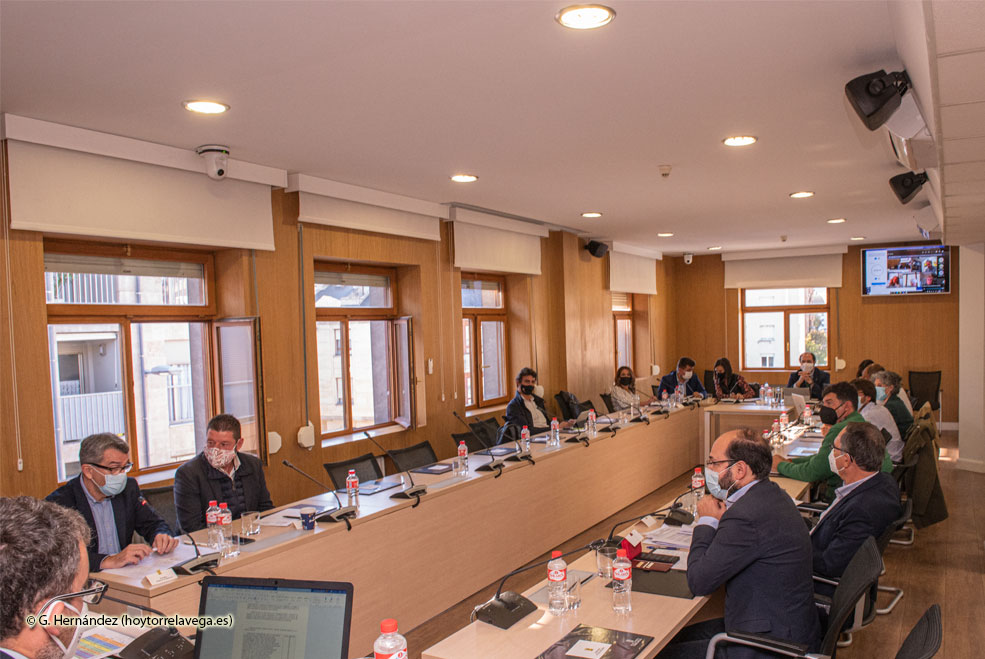 El soterramiento centra el debate del primer pleno presencial tras la pandemia Pleno281021