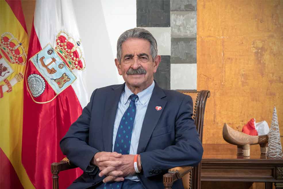 Revilla llama a la prudencia y a la vacunación para frenar el avance del Covid y “evitar males mayores” RevillaMensajeNavidad2021